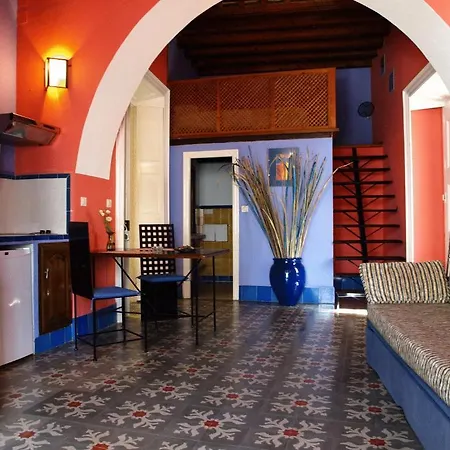 Hotel La Casa Amarilla 3*